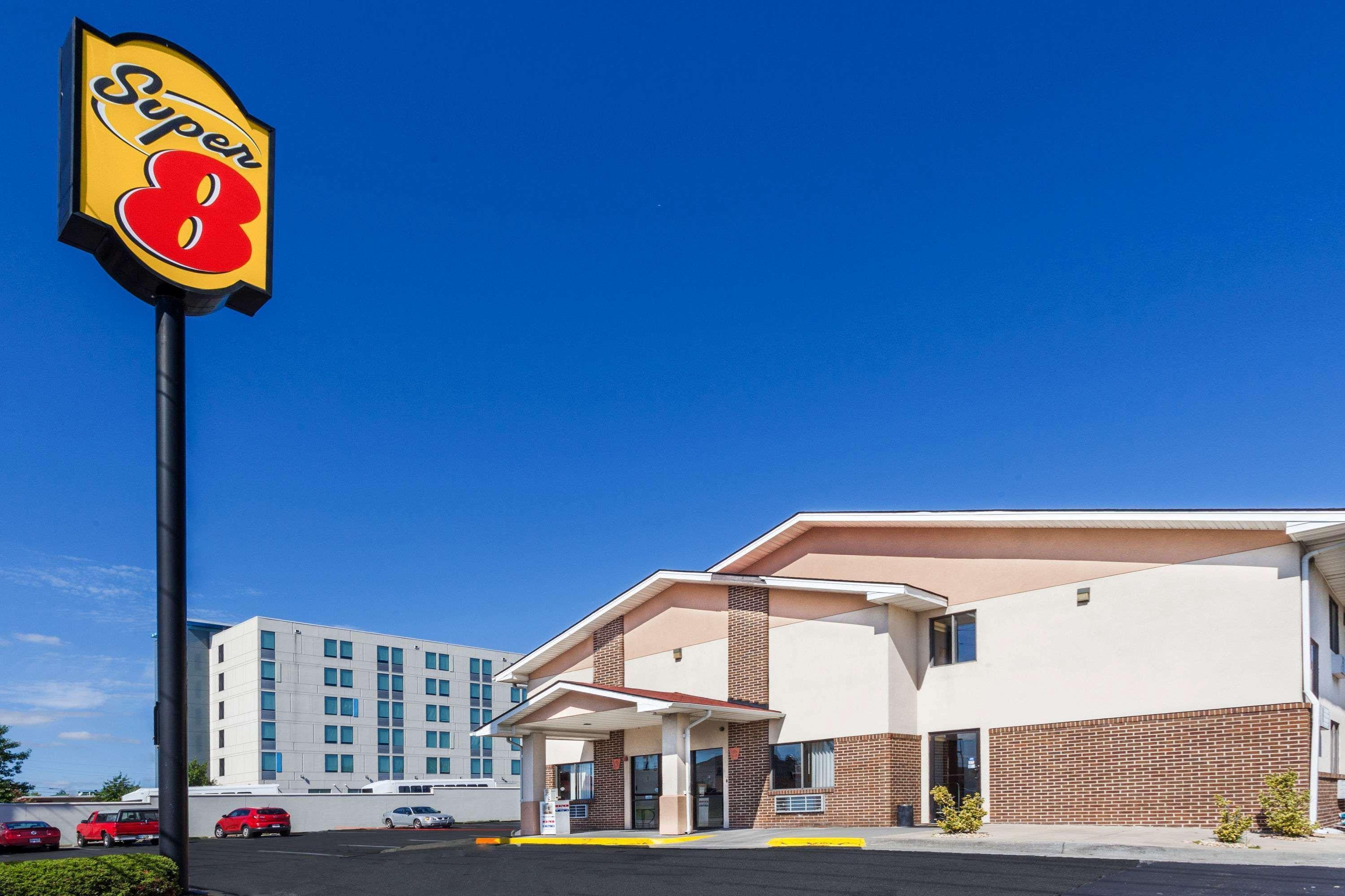 Super 8 By Wyndham Winchester Va Экстерьер фото